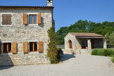 Image de Majestic Rustical Kanfanar Villa with Pool - Four Bedroom Villa with Pool