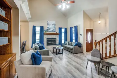 Image de 4 Bedroom & Pool: Great Irving Location close to attractions