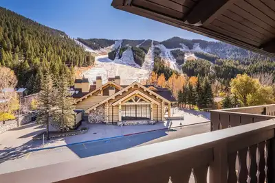 Beautiful Edelweiss Condo steps from Warm Springs Lodge