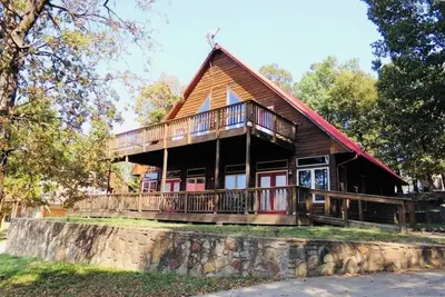 Image de Spacious water front 6-bedroom house with Dock, WiFi in charming Lake Eufaula