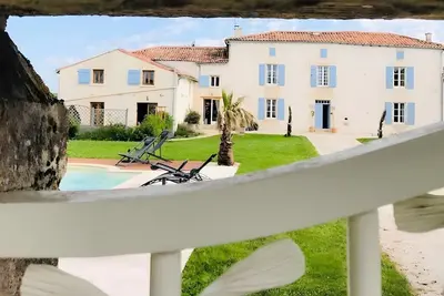 Image de Maison \"Opaline\" avec piscine partagée, terrasse privée et Wi-Fi