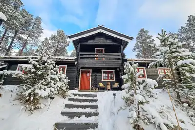 Image de Superbe maison à Hovet avec sauna