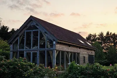 Image de Peaceful Cabin Nature Getaway in Othery