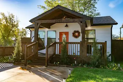 Image de Kendall Whittier Tu, Downtown