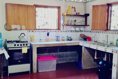 Image de Peaceful 2-bedroom house with comfortable beds and WiFi