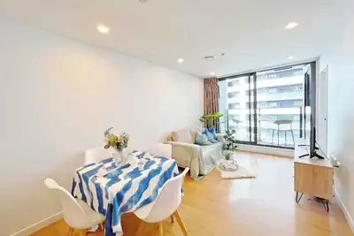 Image de Central City 2 bedroom Close to Everything\n