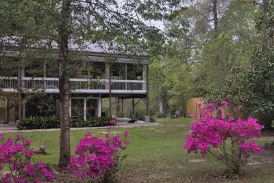 Image de Glass House on scenic Bogue Falaya river