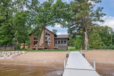 Image de Escape to Paradise Haven on Big Pine Lake in enchanting Perham, Mn!