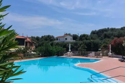 Image de Magnifique maison de vacances pour 6 personnes avec Wifi, piscine, Tv, terrasse et parking
