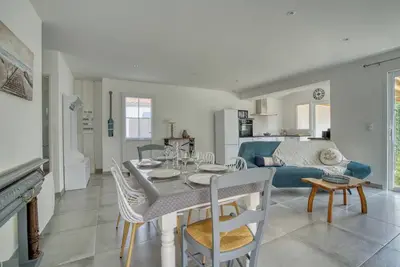 Image de Charmante maison neuve olėronnaise entre mer et forêt à 500 m de la plage.