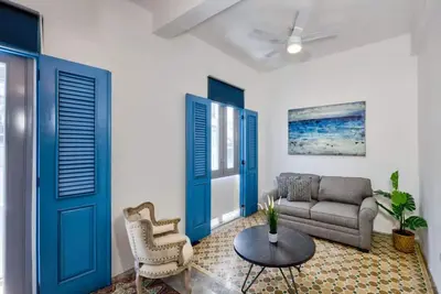 Image de Stylish Apartment, Private Courtyard, Prime Location