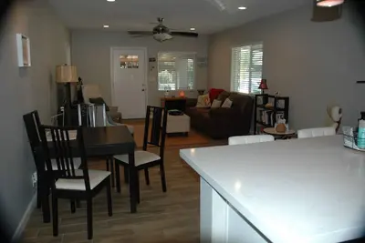 Image de Business travel - 2-bedroom house suitable for work at home office in Phoenix