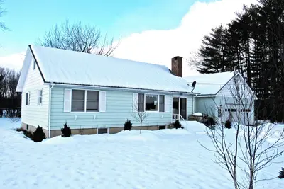 Image de Cozy Ski Home w/ Fireplace 7 Min. to the Slopes!