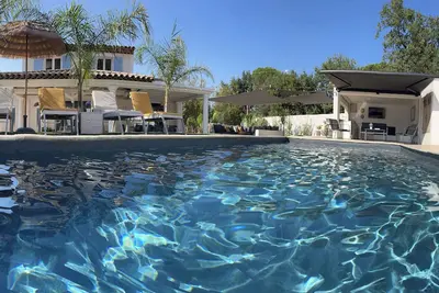 Image de Magnifique Villa piscine chauffée Vue imprenable sur le rocher 20 minutes mer