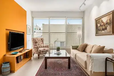 Chic Bright Urban Escape