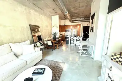 Image de Modern 1-bedroom condo in Beautiful Edgewater on the Bay