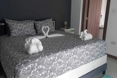 Charming 2-bedroom condo in enchanting NewKingston with fitness room, WiFi