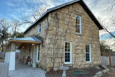 Image de The Parsonage 1873 - cozy, unique, near downtown