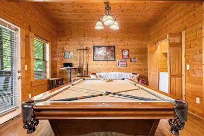 Image de Misty Mountain Game Room and Hot Tub