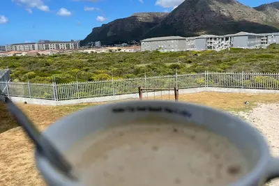 Image de Cozy corner apartment Muizenberg 2-bedroom apartment with WiFi