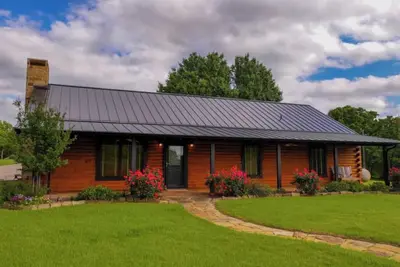 Image de Windwalker elite cabins and events experience tranquility in this 3bdr 2bth