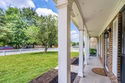 Image de Charming 3-bedroom house close to the action in amazing Decatur, Al!