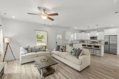 Image de Brand New | Contemporary | <15 mins everywhere