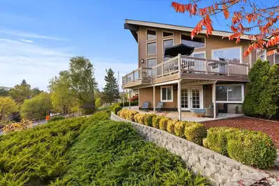 Image de Spacious 5bedroom house with beautiful views of Spokane River & centennial trail
