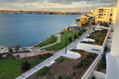 Image de Harbour Haven - Honeysuckle Newcastle