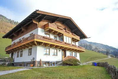 Image de Pension Grubhof Fw A, Stuhlfelden, sunny location, valley view, family-friendly.