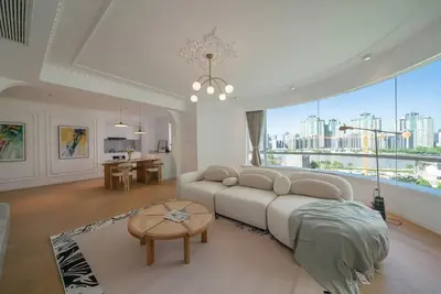 Image de Eastern Hub - Near the Bund Simply Luxurious 3br Apt with Nice View