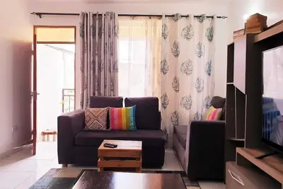 Image de Centrally located 2-bedroom apartment/WiFi & basement parking in vibrant Mombasa