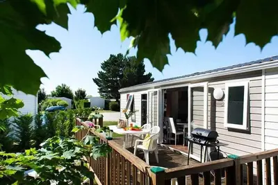 Image de Camping 4 étoiles - Parc aquatique - eeaigh