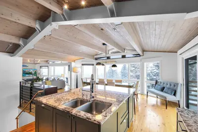 Image de 4-bedroom townhome ski in ski out on at lift one Aspen Mtn