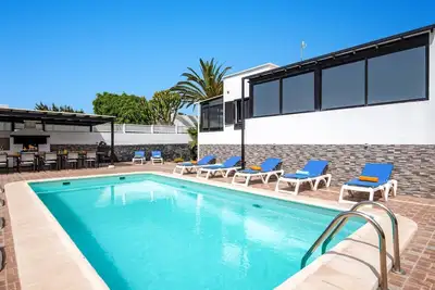 Image de Villa Alvaro Dos by Villa Plus