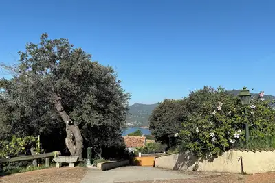Image de Caseddu Jardin et Mer. Au coeur d'un jardin très calme. Proche ville et plages