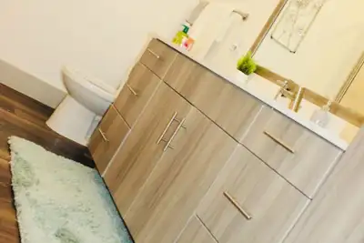 Image de Clean apartment with 2TVs, indoor and outdoor pools, fitness room & Free Parking