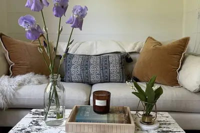 Image de Bright Summer Cottage in lovely West Tisbury with Beach Pass, Ac, WiFi