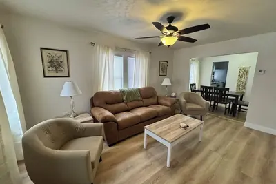 Image de Newly Renovated! Spire, Gotl