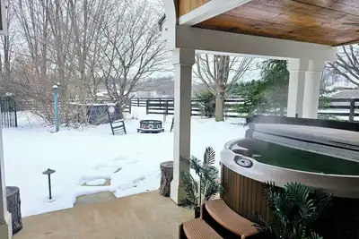 Image de The Cottage at Firefly Cellars, cozy getaway in Loudoun wine country!