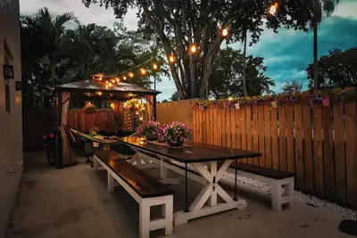 Image de Spacious Miami Home w/ Outdoor Lounge + Parking