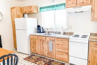 Image de #12 Historic apartment - Mainstreet - Full kitchen\n\n