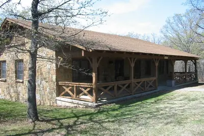 Image de Charming 4-bedroom lodge with Ac and WiFi in delightful Tulsa