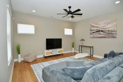 Charming modern duplex apartment well located near Broad Ripple