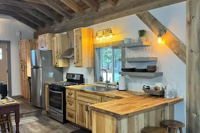 Image de Lost in the Woods Cabin, Escape to Tranquility at ‘Lost in the Woods’ – Your Cozy North Idaho Hideaw