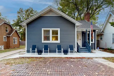 Image de Cozy home. . . Perfect  walking location for all Osu events and activities