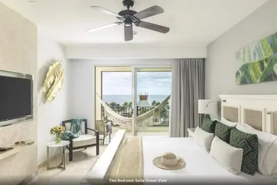 Image de Luxurious Two Bedroom Suite Ocean View at Villa del Palmar Cancun\n