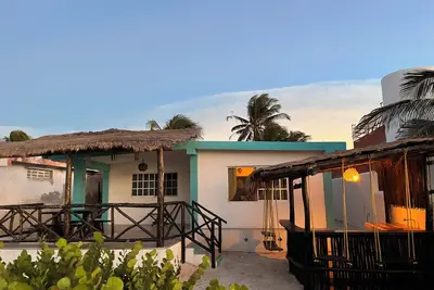 Image de Relaxing Beachfront Home, Terrace, Bar, 6 Ppl.