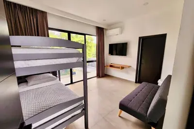 Image de Ag36 4-bdrm house w/ pool, central Ac, & WiFi in the heart El Sunzal, Surfcity.