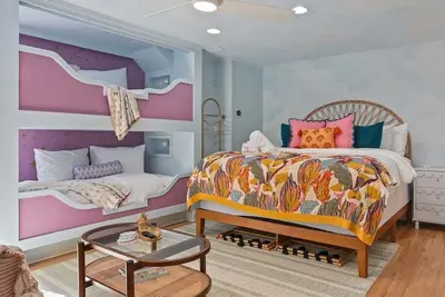 Image de Downtown Savannah * Fun Condo on Jones * Walk to Forsyth * Dogs Ok